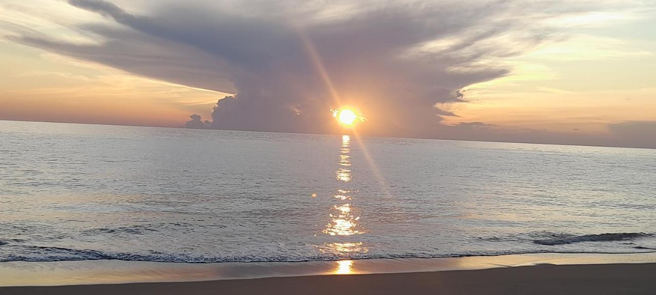 Kunam Beach Rest Inn Batticaloa Dış mekan fotoğraf