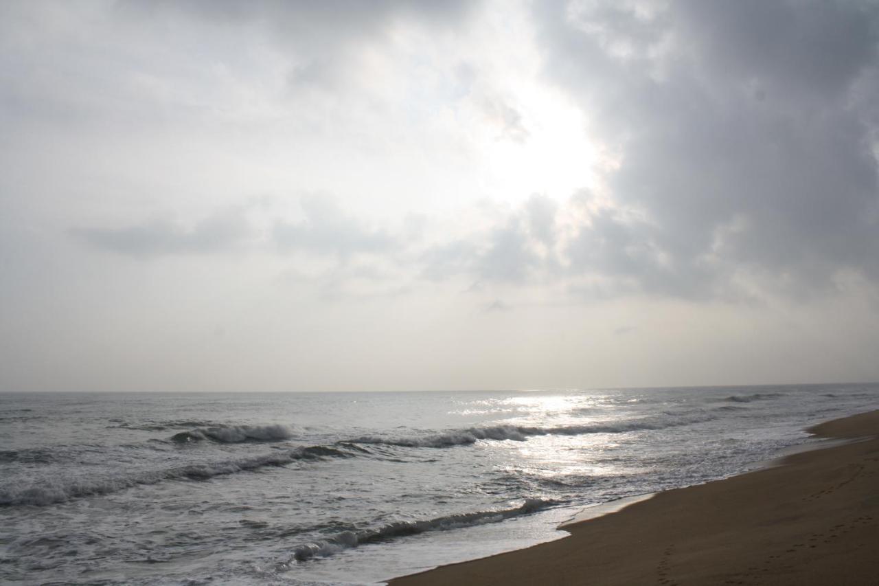 Kunam Beach Rest Inn Batticaloa Dış mekan fotoğraf