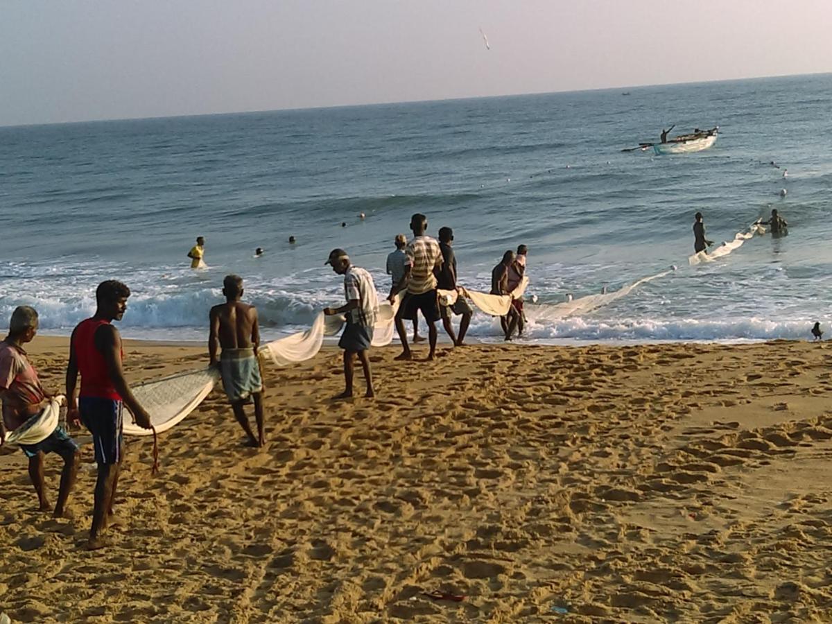 Kunam Beach Rest Inn Batticaloa Dış mekan fotoğraf